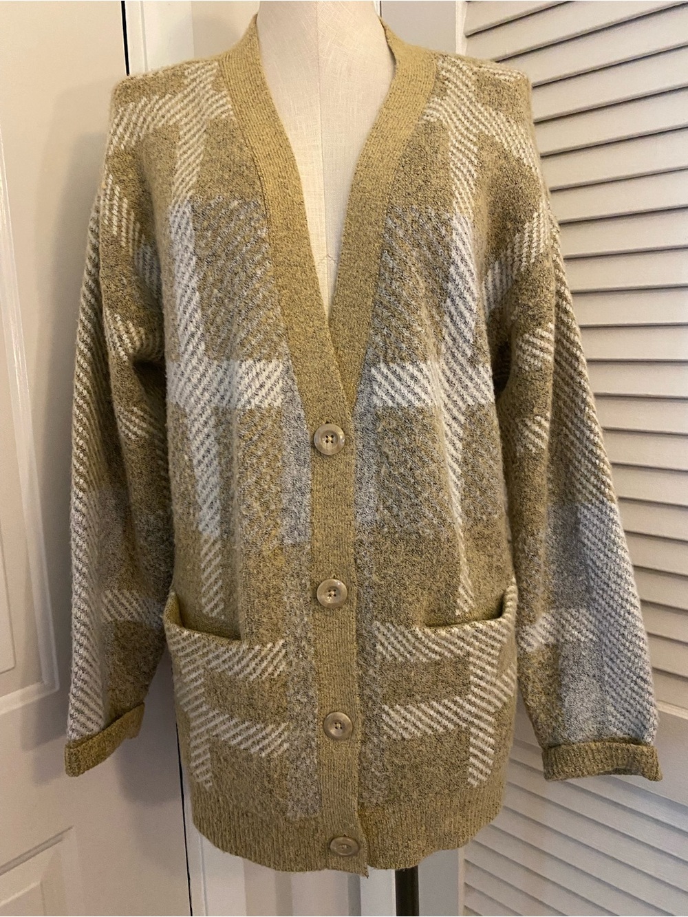 Cyrus Women's Checked Cardigan in Beige, Cream, Gray- Size Large